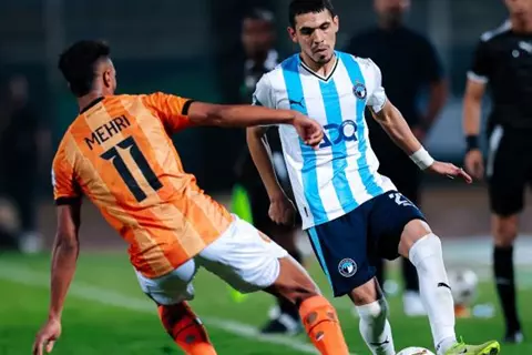 "غلق المساحات".. حارس نهضة بركان يكشف سبب الهزيمة من بيراميدز